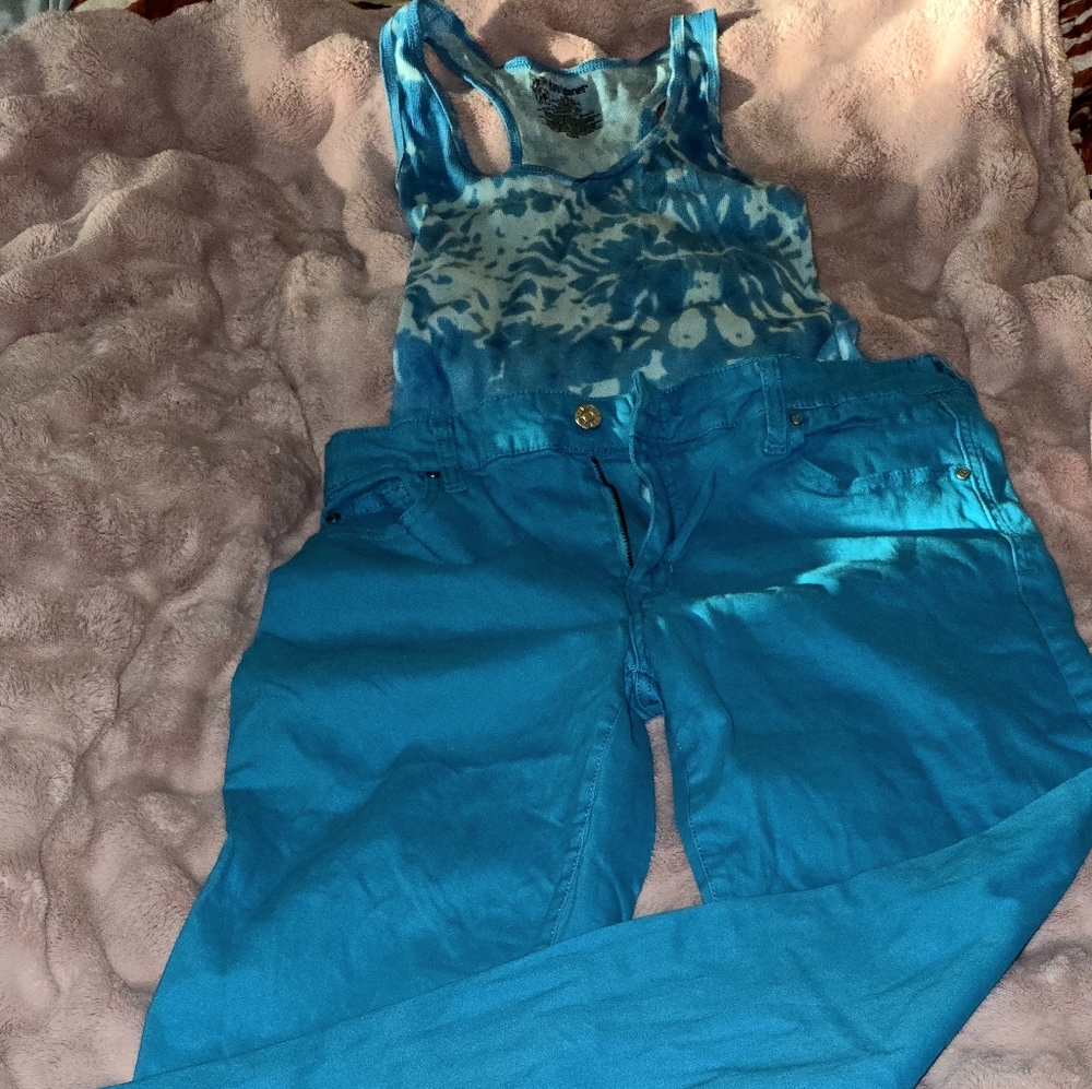 Celebrity Pink Vibrant Blue Pants And Tank Top